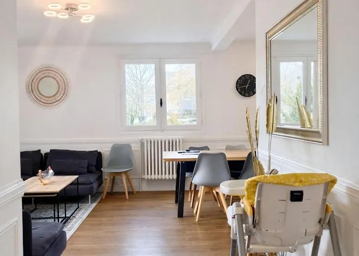 Grande Maison 160 M2 6 A Villa